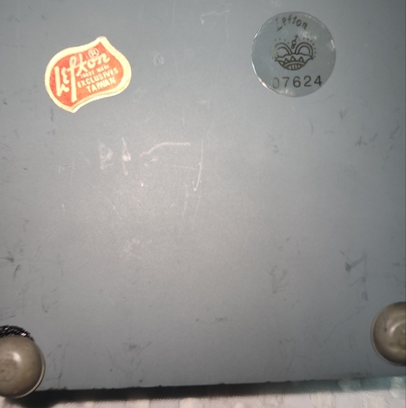 LEFTON EUC HUMMINGBIRD ETCHED TRINKET BOX - Picture 3 of 4